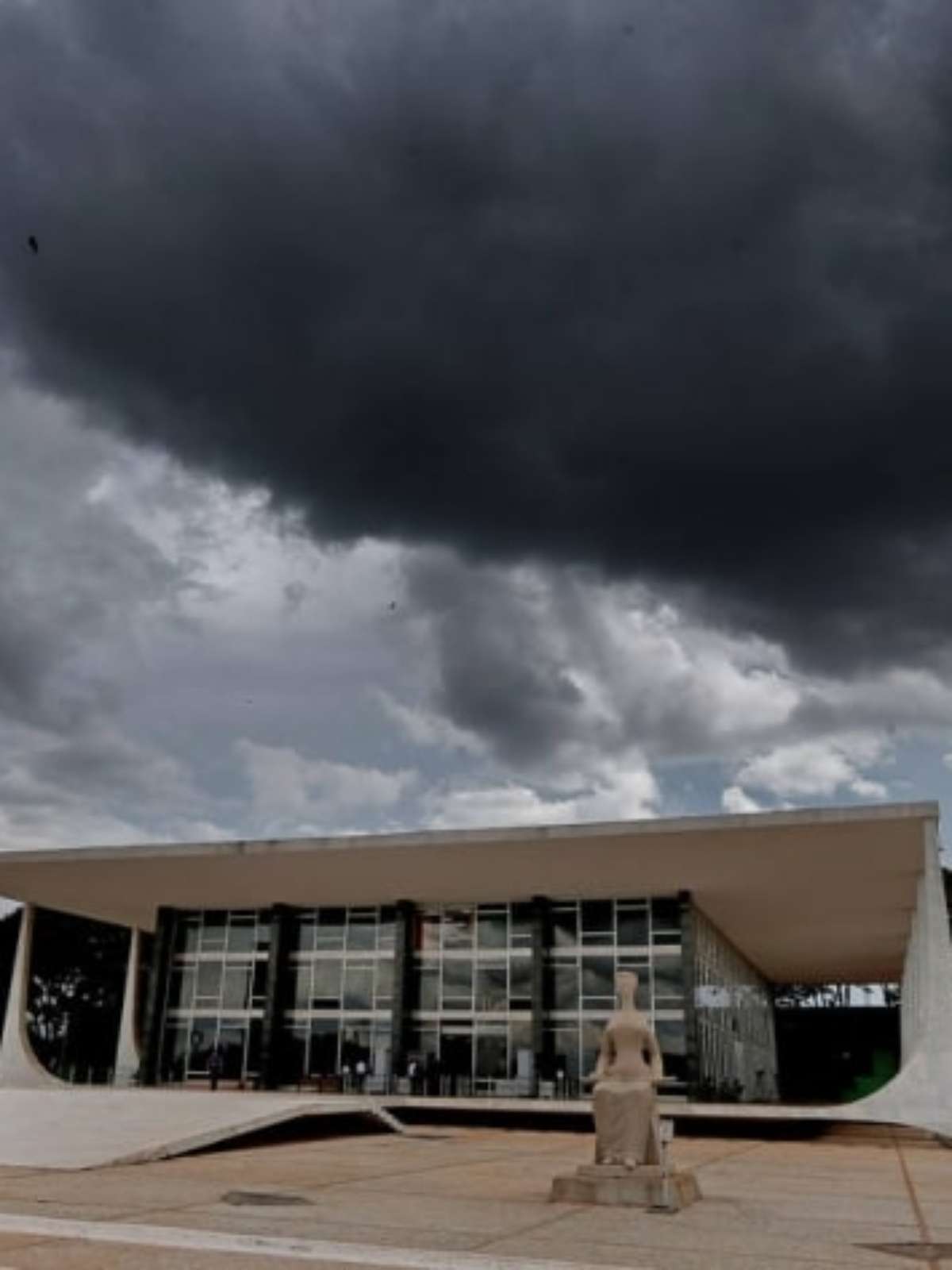 Vagas em aberto no STF, BC e autarquias aumentam importância da eleição para o Congresso