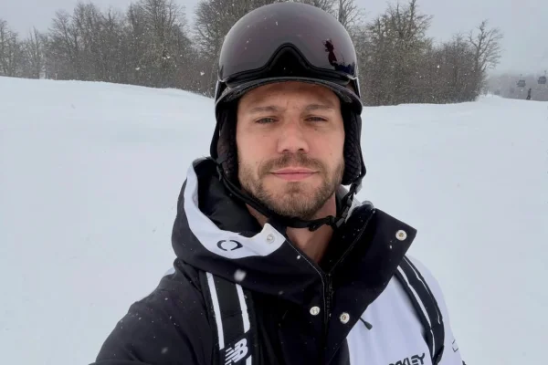 Quem é Elisa Klein, ex-BBB que assumiu romance com Jonas Sulzbach
