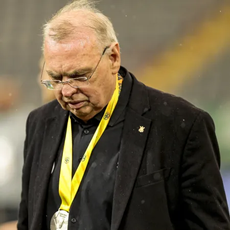 Corinthians paga dívidas ligadas a Stabile enquanto acumula atrasos