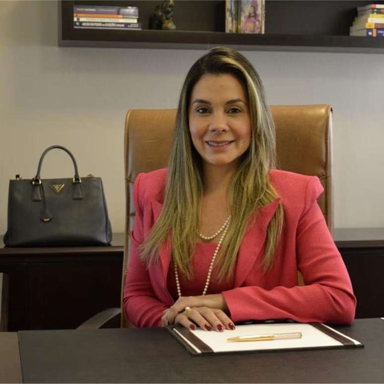 Vorcaro forneceu jatinho e Moët Chandon para desembargador viajar a Buenos Aires, mostram mensagens