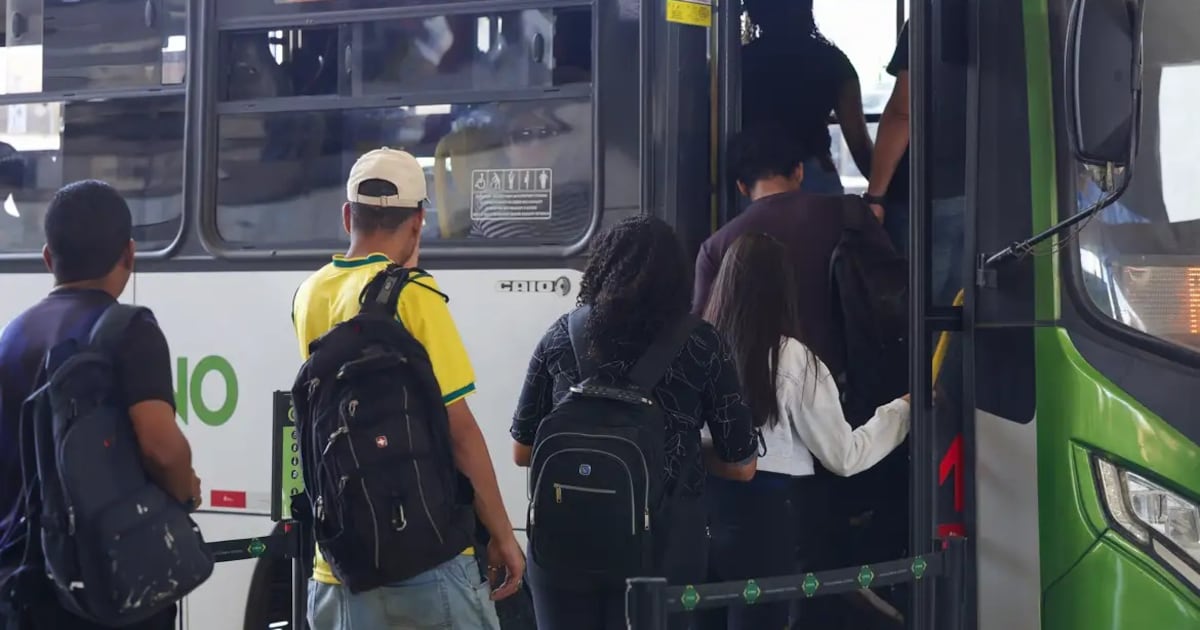 Justiça determina que São Paulo tenha 100% dos ônibus circulando neste domingo de eleição
