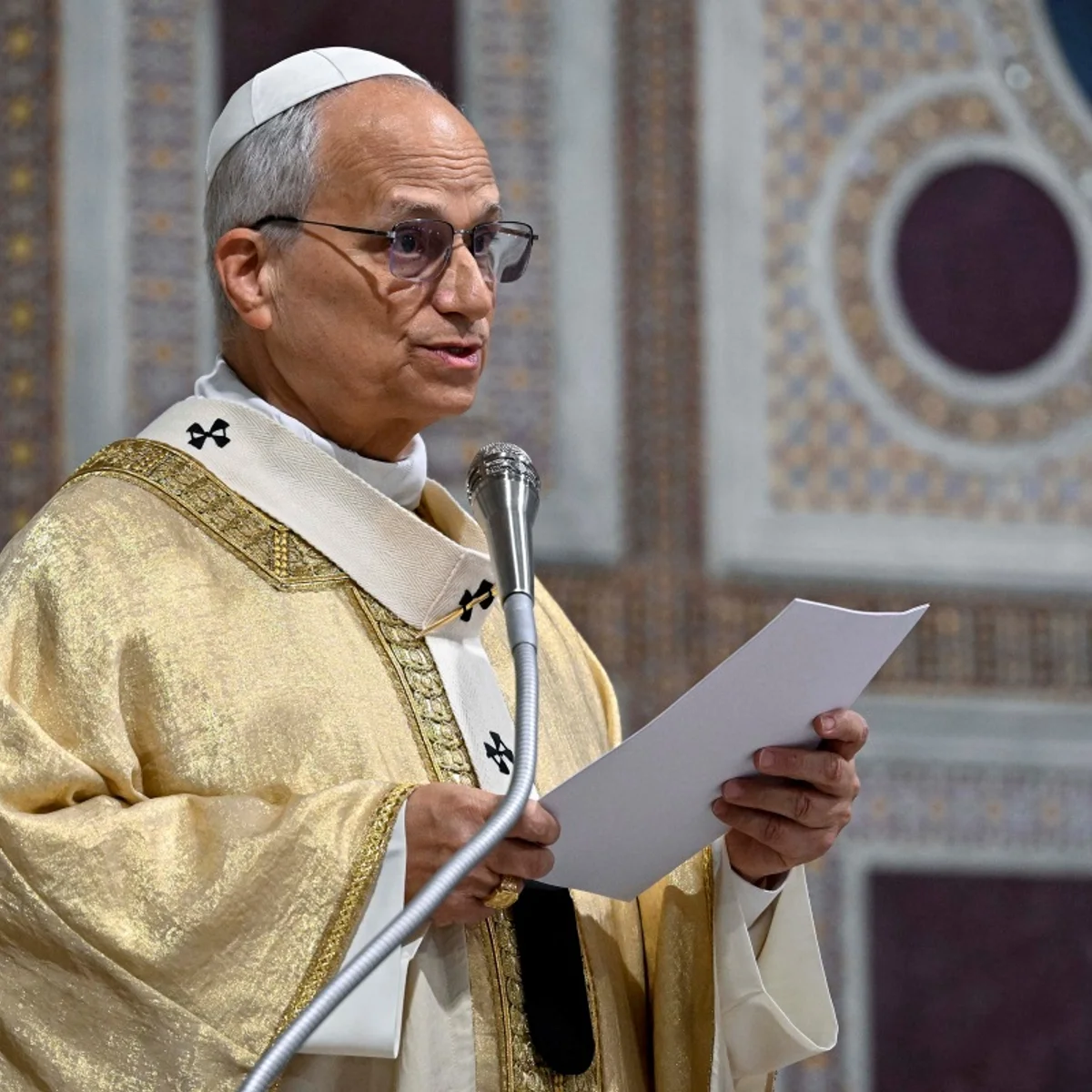 Papa Leão XIV pediu orações antes de ser diagnosticado com câncer de pulmão