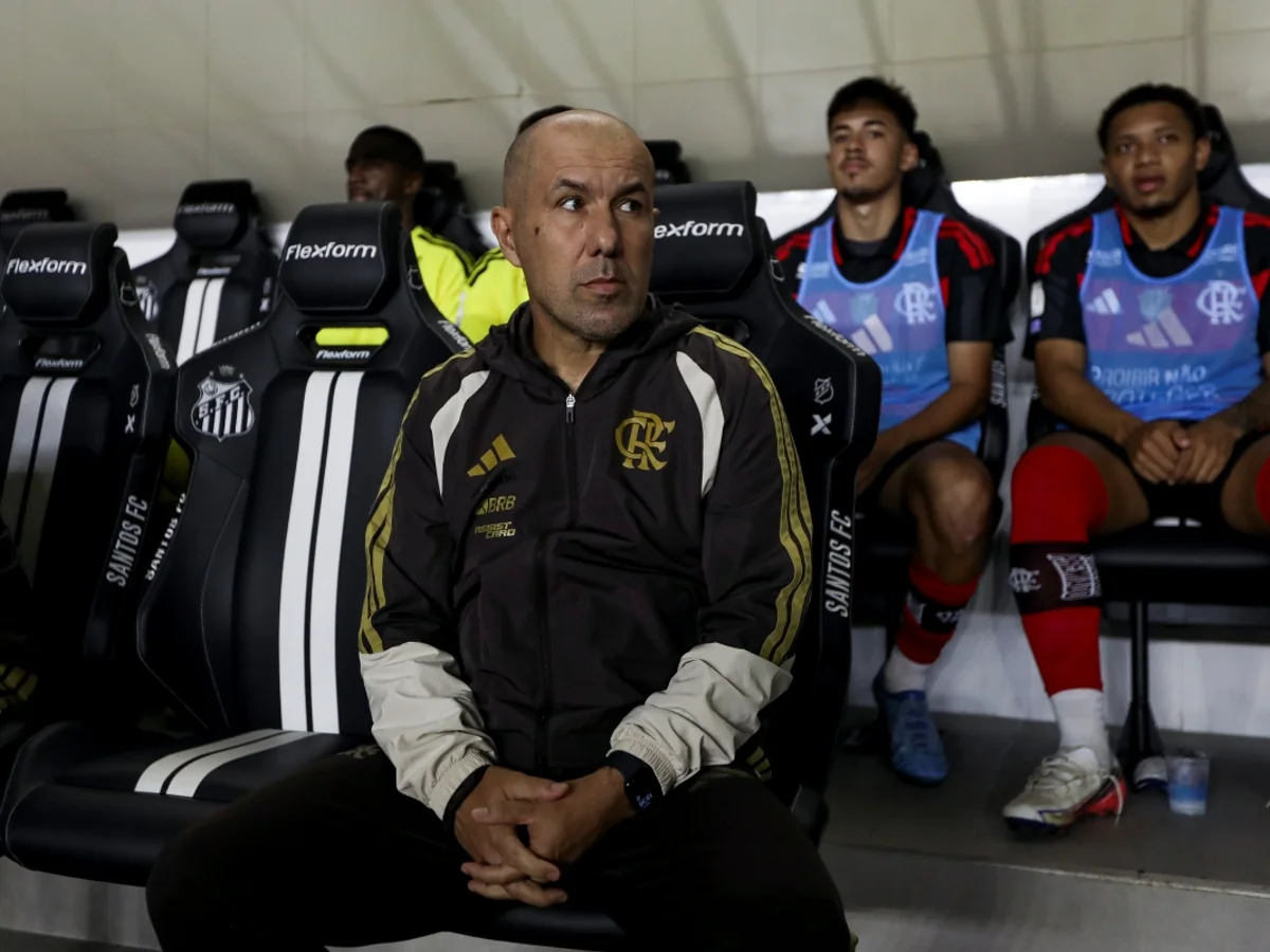 Leonardo Jardim reclama da arbitragem e lamenta perda de pontos do Flamengo
