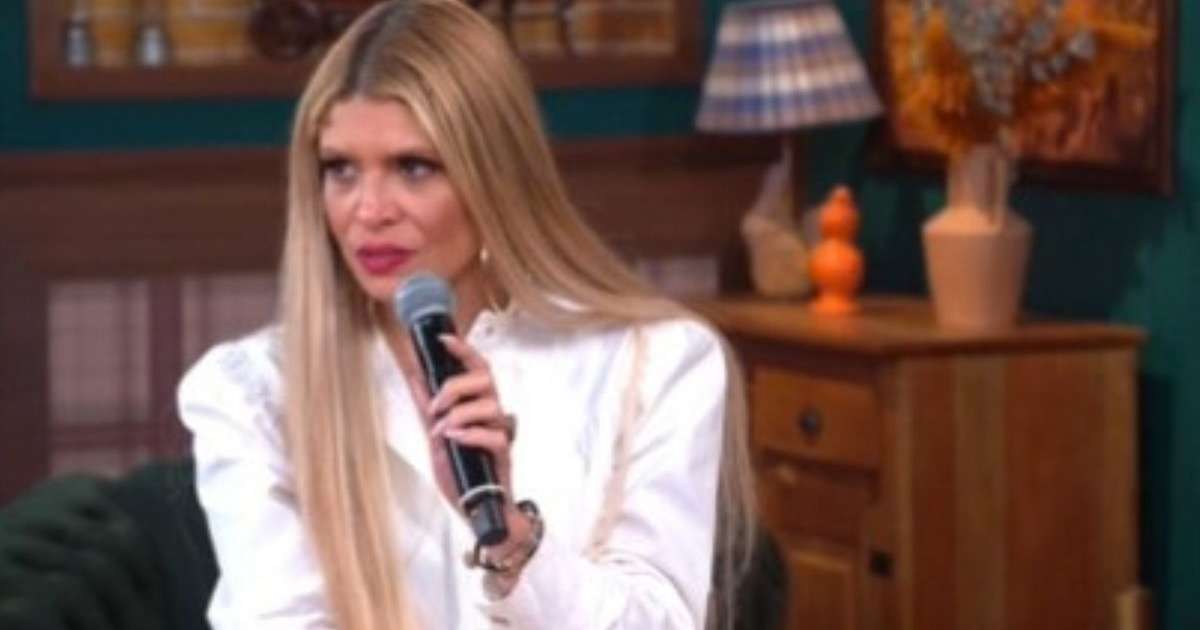 A Fazenda 18: veja o momento em que Adryana é informada de surpresa e ao vivo sobre morte de Rick; ação sofre críticas nas redes