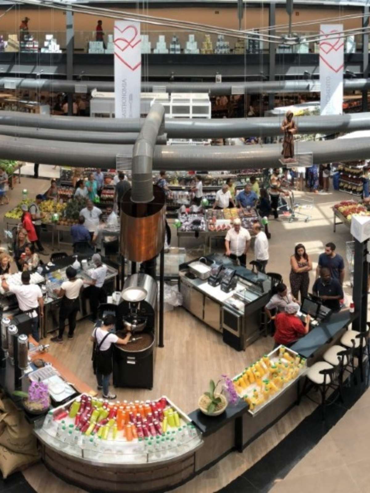 MPT investiga supermercado que enviou carta a funcionários sobre 'voto consciente' e pedia mudança no Brasil